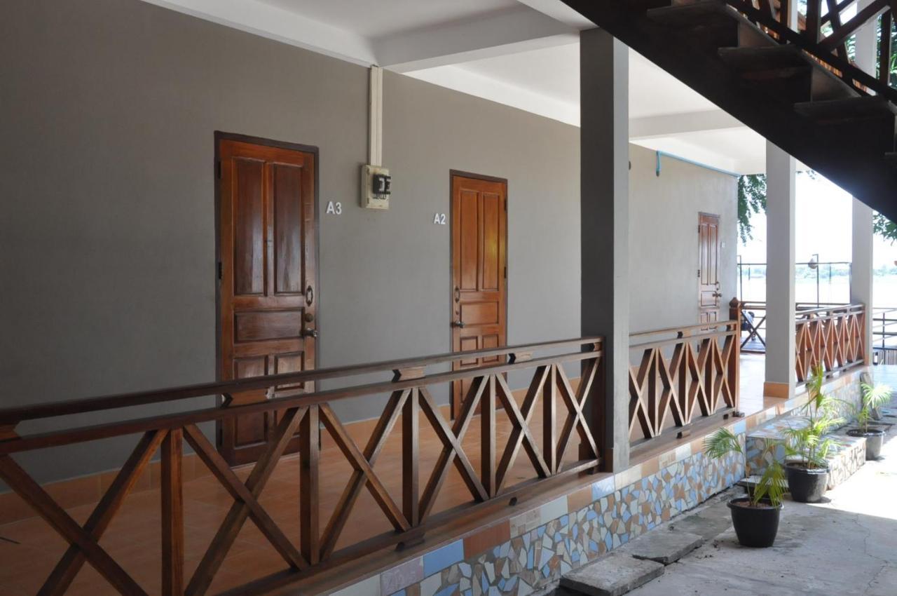 Pilgrim's Kitchen&Inn Savannakhet Exterior foto