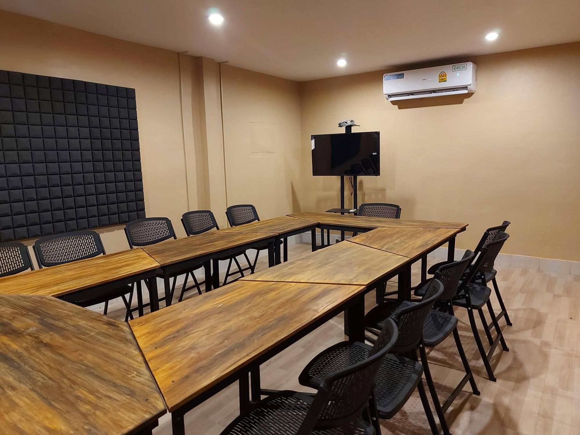 Pilgrim's Kitchen&Inn Savannakhet Exterior foto
