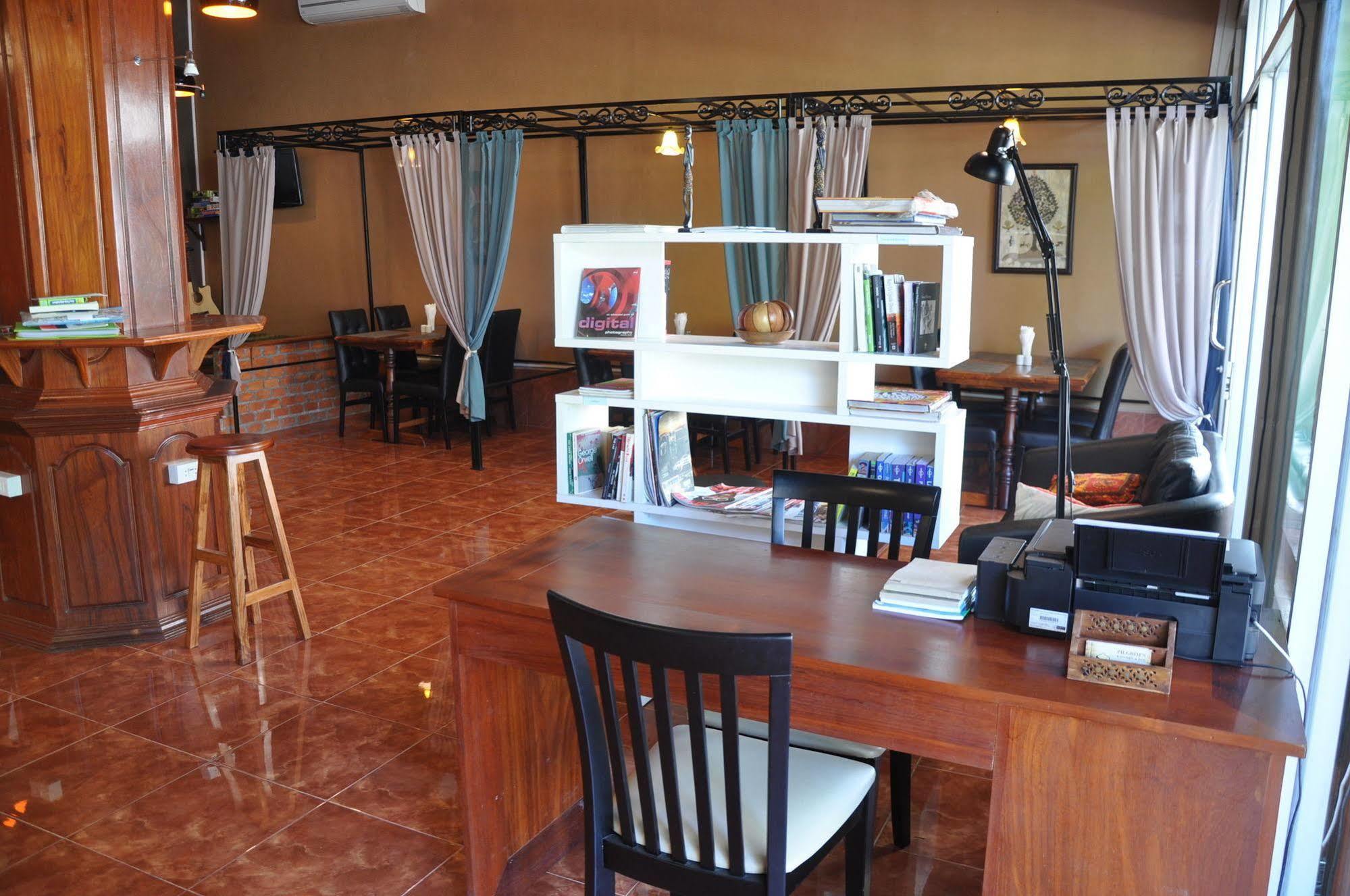 Pilgrim's Kitchen&Inn Savannakhet Exterior foto